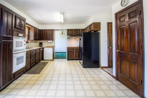 7201 Africa Rd, Galena, OH 43021-9581