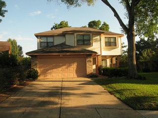 1923 Creek Valley Ln, Sugar Land TX  77478-4468 exterior