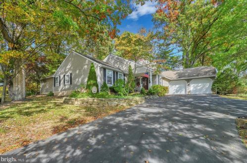 1743 Tall Oaks Rd, Molino PA  17961-9540 exterior