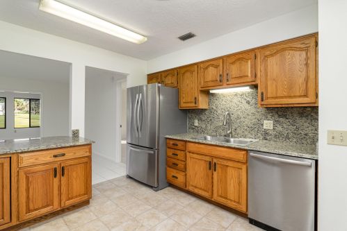 1271 Continental Ave, Melbourne FL 32940-6701 exterior