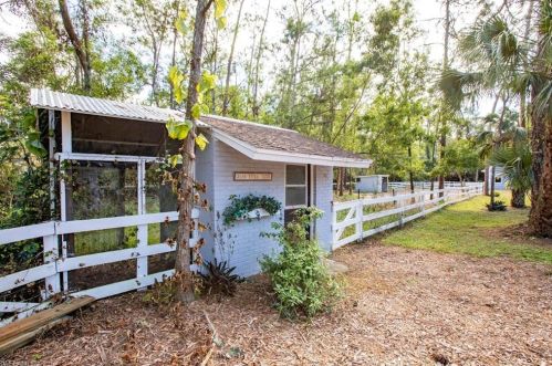 3400 25th Ave, Naples FL  34117-7122 exterior