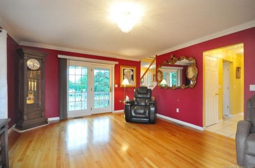 67 Steeplechase Dr, Manchester CT  06040-7066 exterior