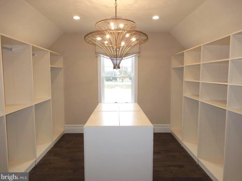 650 Holland Rd, Southampton PA 18966-1819 exterior