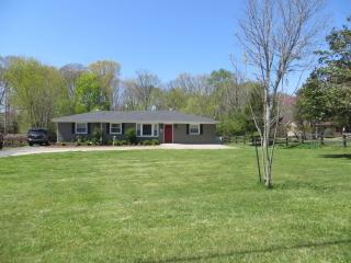 226 Excell Rd, Clarksville, TN 37043-6203