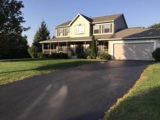 9 Brook Meadow Cir, Shrewsbury, PA 17361-1216