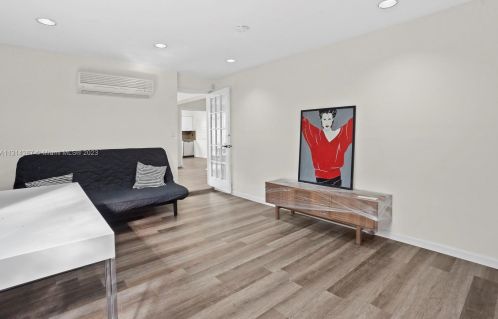 48 7 St, Dania Beach FL  33004-2306 exterior