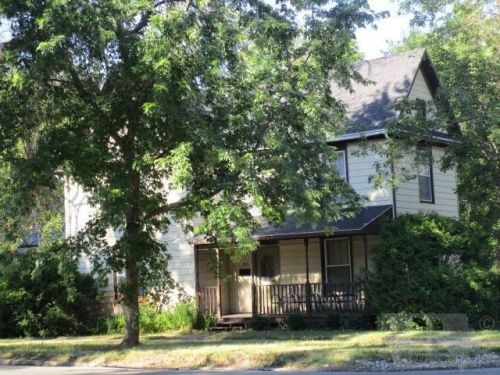 307 Main St, Fairfield, IA 52556-3423