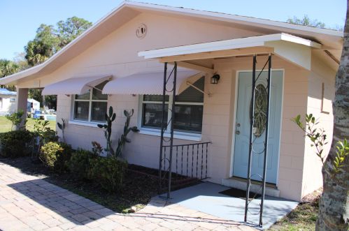 240 Parnell St, Merritt Island, FL 32953-4714