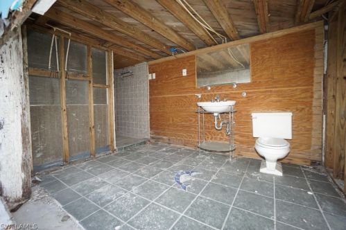 750 Matanzas Ct, Fort Myers Beach FL  33931-2120 exterior