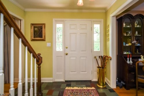 6 Cheryle Way, Annandale NJ  08801-3416 exterior