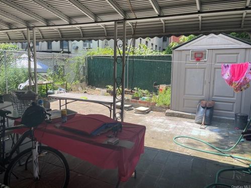 1421 Vyse Ave, Bronx, NY 10459-3297