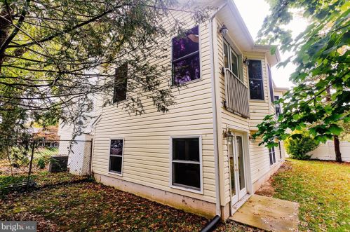 223 Meadow Dr, Yardley PA  19067-1311 exterior