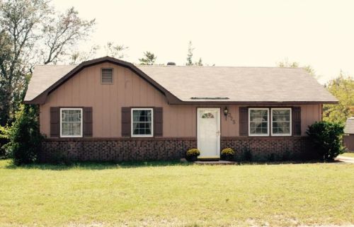 325 Burbank Rd, Wilmington, NC 28412-2810