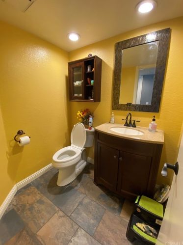 39754 Roripaugh Rd, Temecula CA  92591-6117 exterior