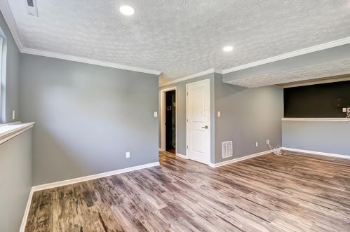 1967 Willow Run Rd, Darbydale OH  43123-1531 exterior