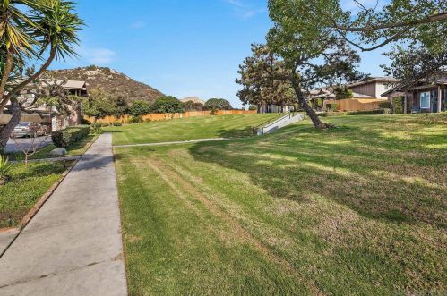 6492 Bell Blf Ave, San Diego CA 92119-1046 exterior