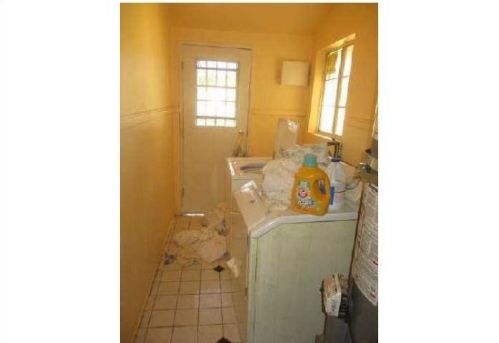 2528 Catherine Rd, Altadena CA  91001-2305 exterior