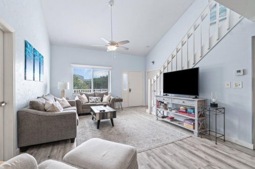 470 Bella Vista Ct, Jupiter, FL 33477-5560
