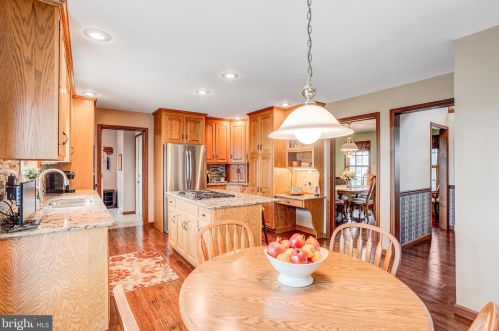 75 Maple Ave, Bareville PA  17540-9602 exterior