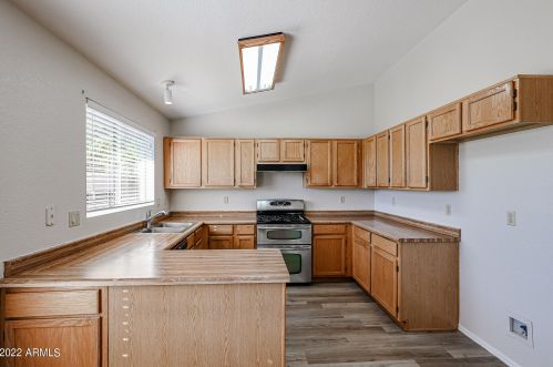 4231 Whispering Wind Dr, Glendale AZ  85310-5178 exterior