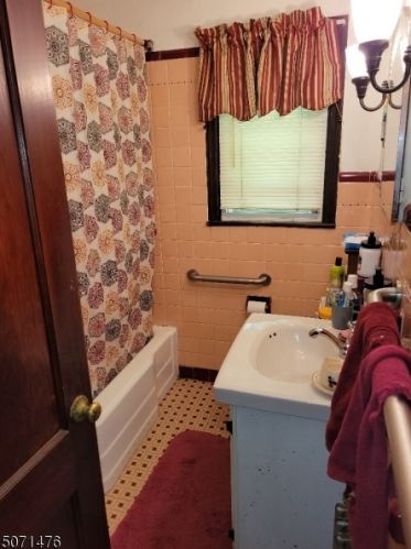 830 Fable Ave, Manville NJ  08835-2516 exterior