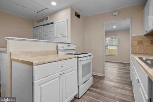 945 Willopenn Dr, Southampton PA  18966-3422 exterior