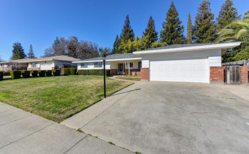 7033 Mercedes Ave, Citrus Heights, CA 95621-5421