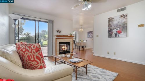 1322 Black Oak Ct, Pinole, CA 94564-1767