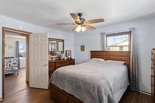 1566 Dover Dr, Waukesha WI  53186-6332 exterior