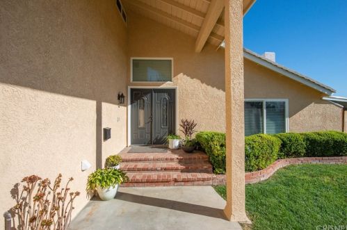 23045 Conde Dr, Santa Clarita, CA 91354-2308
