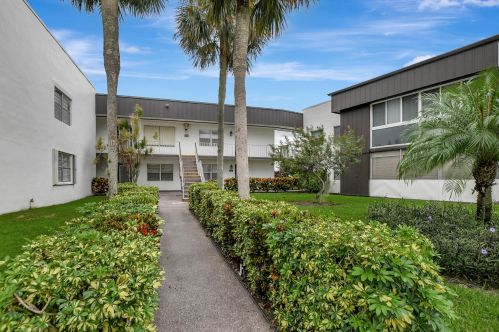 972 Normandy U, Delray Beach FL  33484-7942 exterior