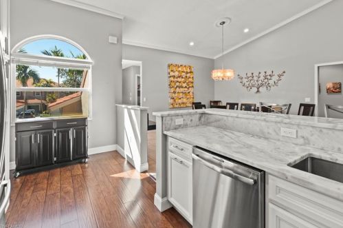 6835 Huntington Lakes Cir, Naples, FL 34119-8034