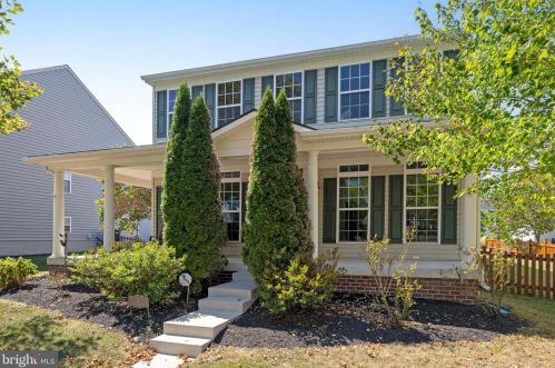 11 Broad Way, Lovettsville VA  20180-8608 exterior