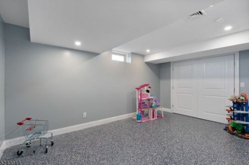 7 Flagstone Hill Rd, Wantage NJ  07461-2236 exterior