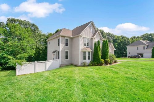 59 Chilstone Ln, Manchester, CT 06040-5651