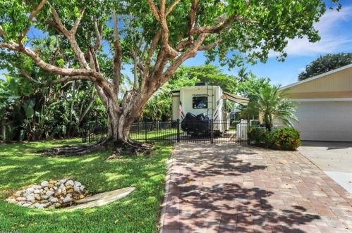28391 Meadowlark Ln, Bonita Springs, FL 34134-7583