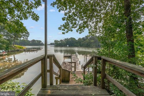 26 Mount Holly Ct, Montross VA  22520-4110 exterior