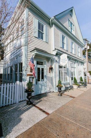 1463 Goblet Ave, Mount Pleasant SC  29464-4831 exterior