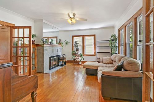 7825 17th Ave, Kenosha, WI 53143-5957