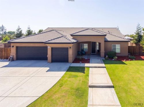 3161 Batch Ln, Bakersfield, CA 93312-3584