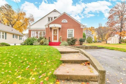 85 Roosevelt Ave, Chicopee, MA 01013-2905