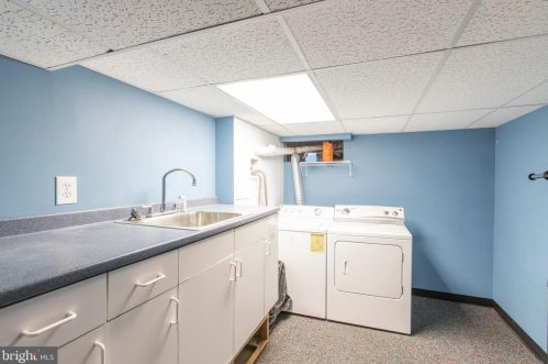 19 Lee Ann Dr, Blenheim NJ  08012-5353 exterior