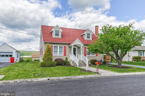 127 Franklin St, Charnita PA  17320-9211 exterior