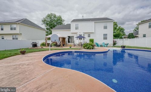 9 Flemish Way, Lumberton Township NJ  08048-4527 exterior