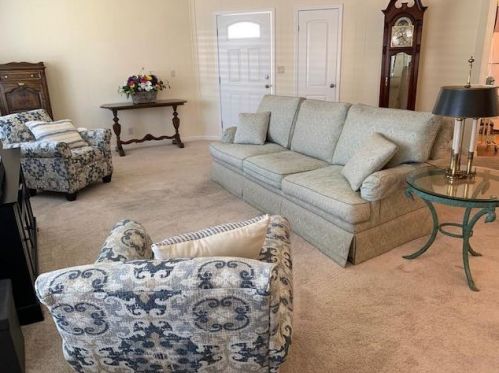 180 Overbrook Dr, Folsom CA  95630-1657 exterior