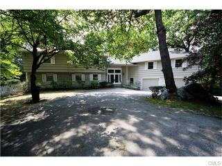 320 Hill Rd, Stamford, CT 06902-1714
