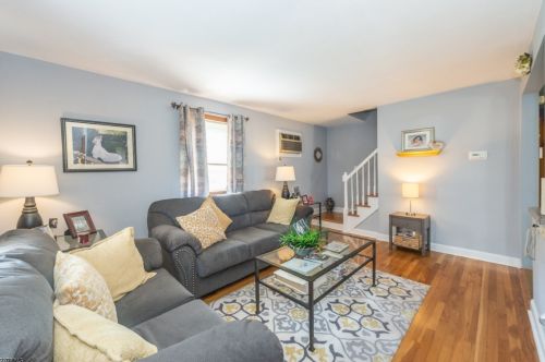 102 Mount Pleasant Ave, West Paterson NJ  07424-2838 exterior