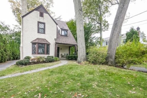 25 Hamilton Rd, Scarsdale, NY 10583-6441