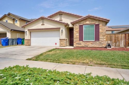 2372 Fallbrook Dr, Los Banos, CA 93635-8819