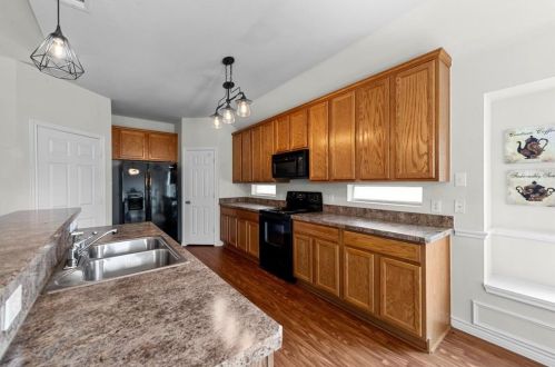 5801 Greenmeadow Dr, Argyle TX  76226-2266 exterior